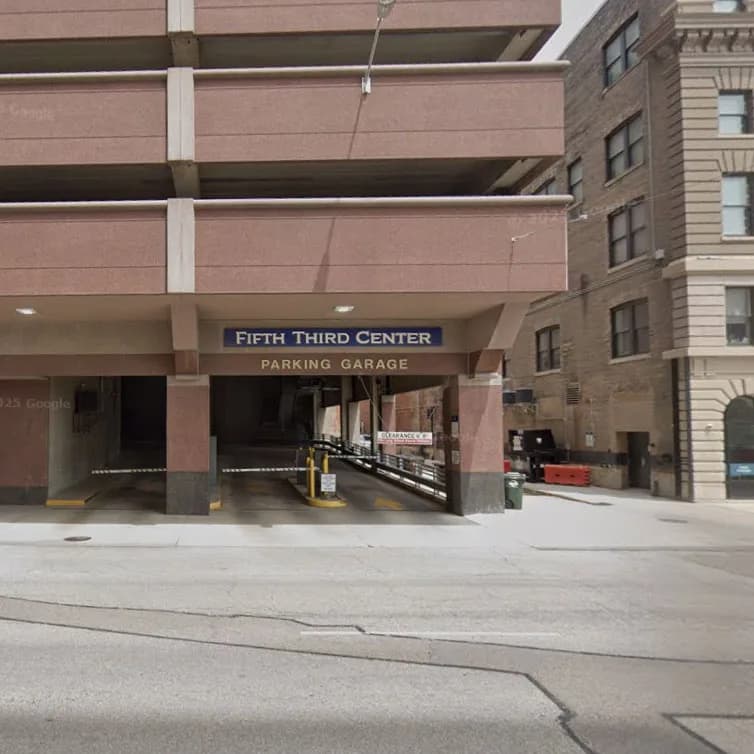 Fifth Third Center Garage